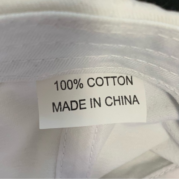 Walt Disney World White Baseball Cap EST. 1971 Embroidered Hat Unisex Athleisure - Picture 9 of 9